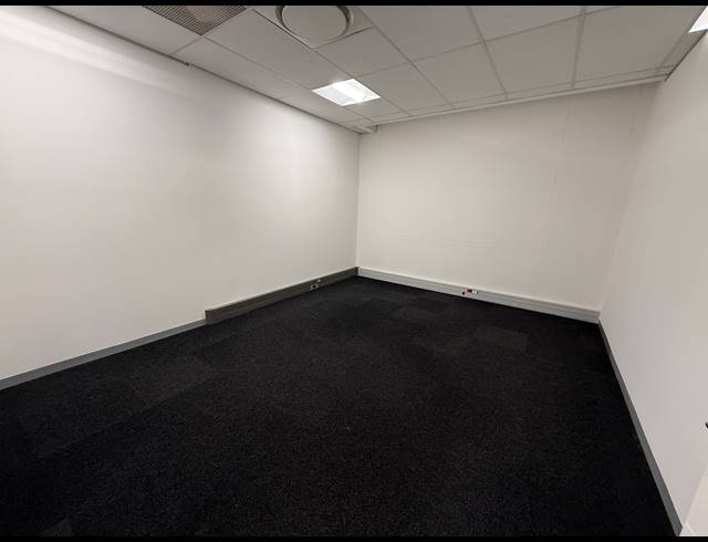 589M² OFFICE TO LET IN PARKTOWN